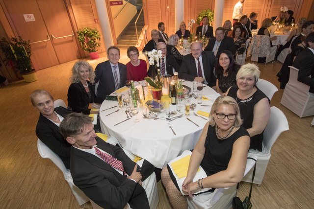 Leoben, Oesterreich,18.11.2017,Chronik. Bild zeigt ein Feature von der Straussgala 2017. 