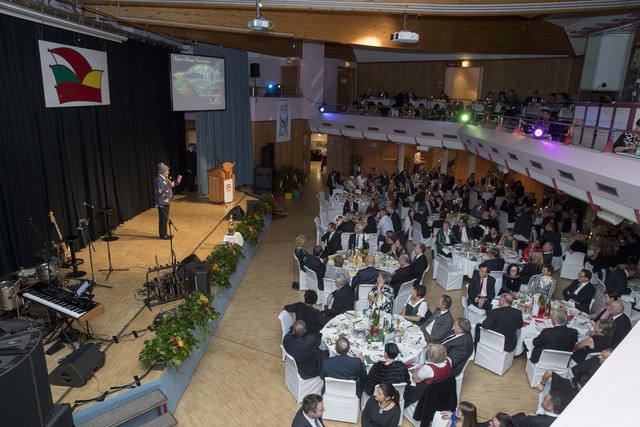 Leoben, Oesterreich,18.11.2017,Chronik. Bild zeigt ein Feature von der Straussgala 2017. 