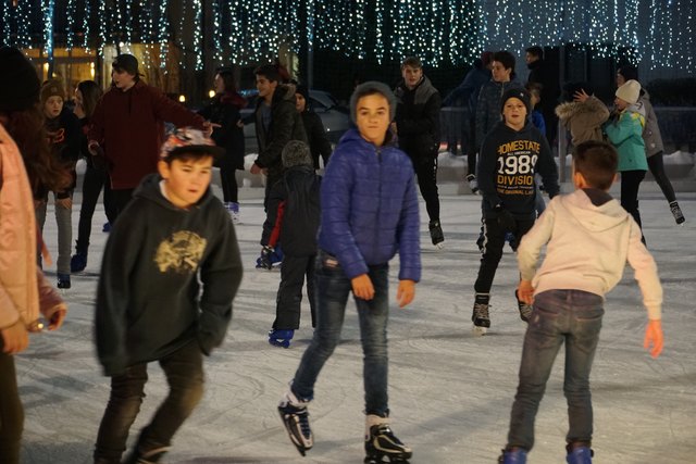 Ganz schön viel los war am Eröffnungstag in Reutte beim Eistraum.