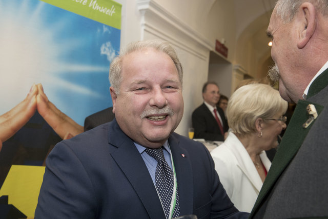 Leoben, Oesterreich,18.11.2017,Chronik. Bild zeigt ein Feature von der Straussgala 2017. 