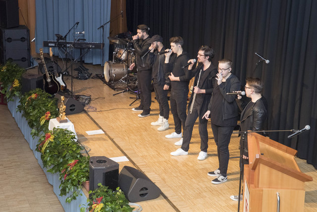 Leoben, Oesterreich,18.11.2017,Chronik. Bild zeigt ein Feature von der Straussgala 2017. 