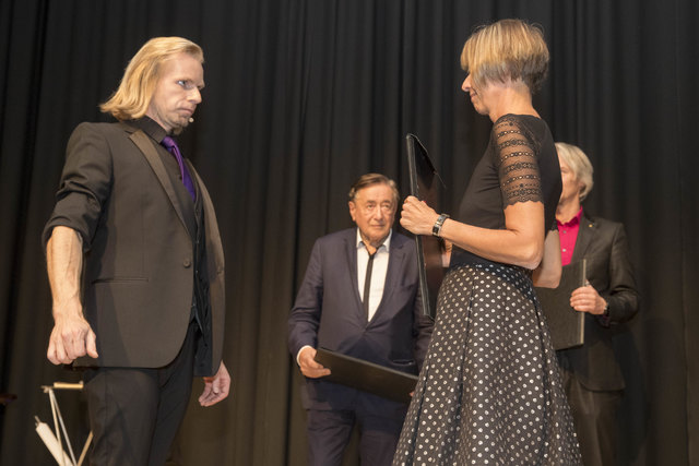 Leoben, Oesterreich,18.11.2017,Chronik. Bild zeigt ein Feature von der Straussgala 2017. 
