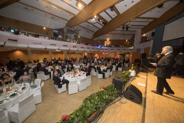 Leoben, Oesterreich,18.11.2017,Chronik. Bild zeigt ein Feature von der Straussgala 2017. 
