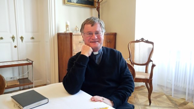 Ein Inbegriff der Herzlichkeit und der Menschlichkeit: Der Bischof Dr. Manfred Scheuer. Bild: Ivica Stojak