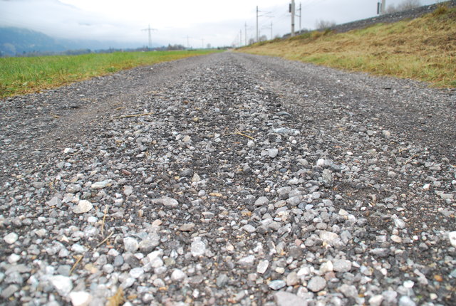 Loser Split prägt die Oberfläche des Radweges