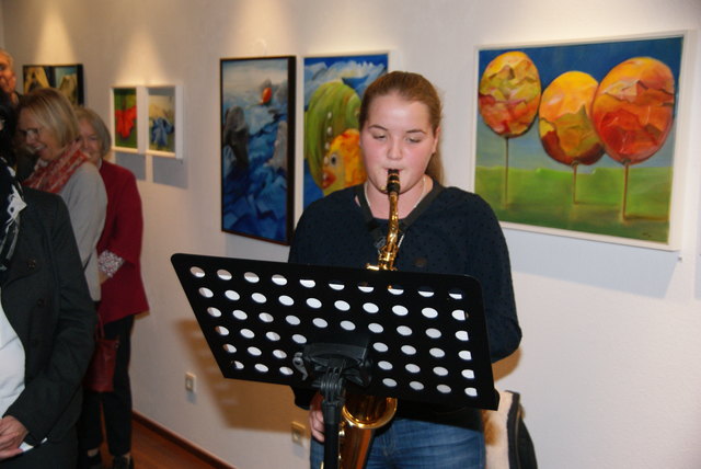 Emma Nigg am Saxophon sorgte für die passende musikalische Umrahmung.