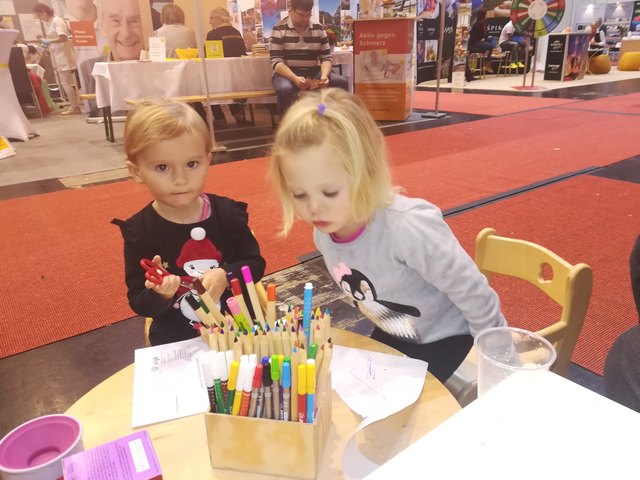 Das Kindermalen war ein Hit am Messestand des Vereins