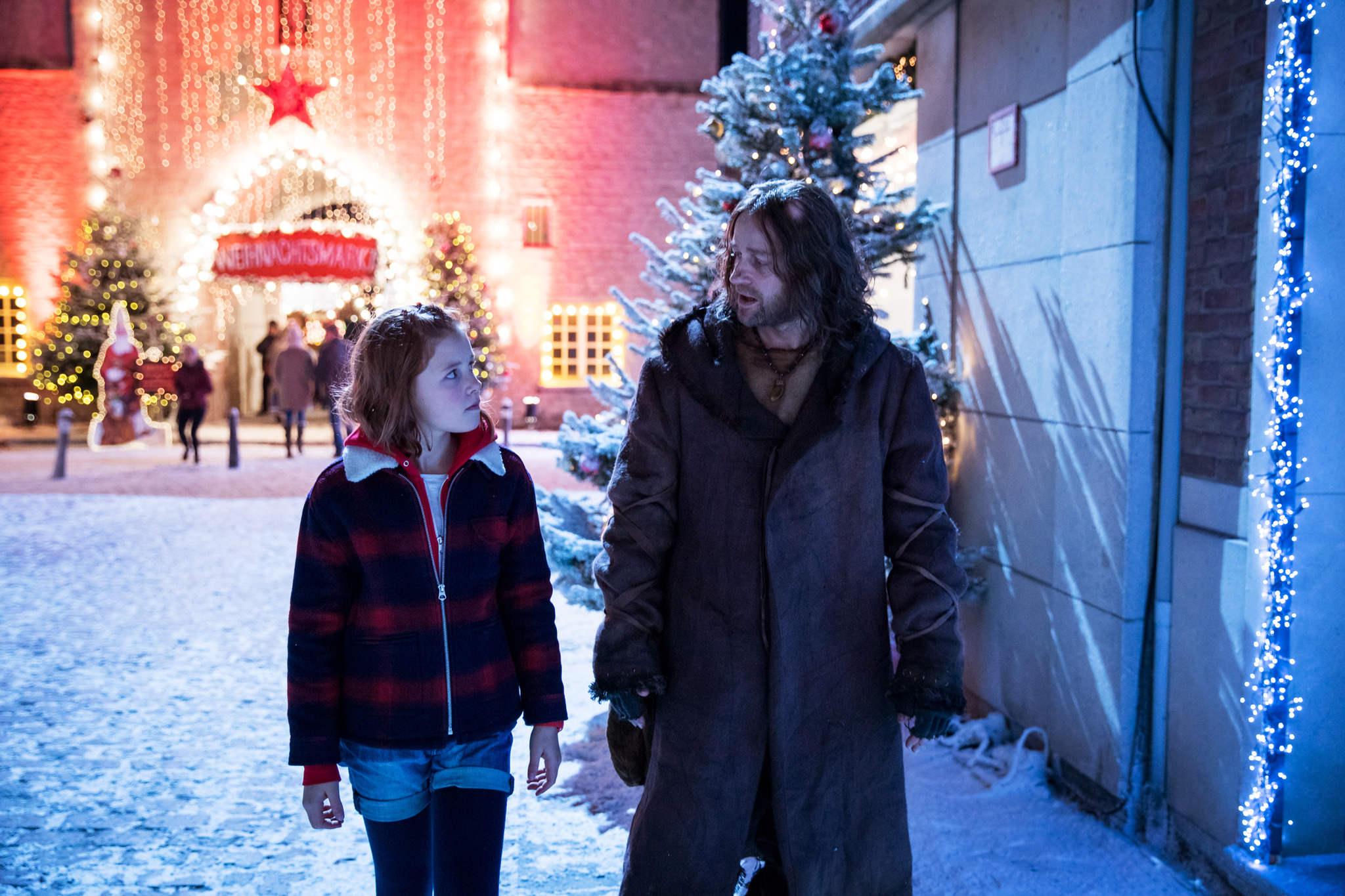 лили спасает рождество. спасти рождество фильм 2017. ведьма лилли спасает рождество. Hexe lilli фильм 2009. лили настоящая ведьма.