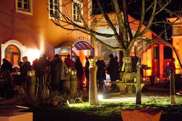 Im einzigartigen Ambiente des Stiegl-Guts in Wildshut findet heuer zum zweiten Mal ein Adventmarkt statt. | Foto: Gabi Scheinast