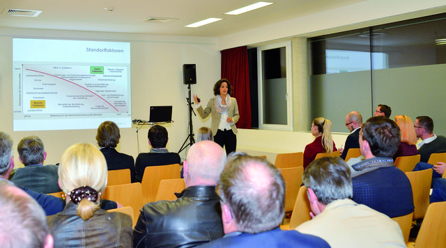 Wirtschaft im Ort: Barbara Hammerl vom Stadtlabor Graz präsentierte Vorschläge für eine wirtschaftsfreundliche Ortsentwicklung.