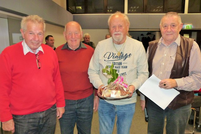 Beim Schnapser-Turnier des Bezirks-Pensionisten-Verbands Weiz: Bezirksvorsitzender Friedrich Gell, Hans Hierz, Josef Weinmüller und Bezirkskassier Willi Langs (v.l.). | Foto: Bezirks-Pensionisten-Verband Weiz