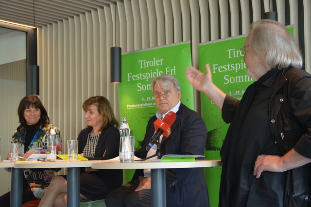 Martha Schultz (Neo-Präsidentin "Freunde der Festspiele"), die Stiftungsvorstände LR Beate Palfrader und Hans Peter Haselsteiner sowie Maestro Gustav Kuhn (v.l.) in Erl.