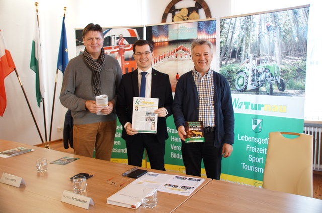 Präsentation des Programmes: Hannes Putzgruber (Kulturinitiative), Bgm. Stefan Hofer und Organisator Erwin Hofer.