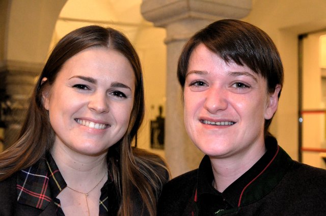 Die osaunistinnen Stephanie Olsacher und Alexandra Moser