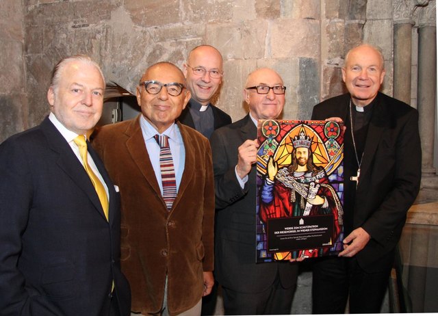 Unterstützen die Sanierung der Riesenorgel im Stephansdom: Wolfgang Rosam, Mariusz Jan Demner, Toni Faber, Dr. Günter Geyer und Erzbischof Kardinal Christoph Schönborn (v.l.) | Foto: Gustav Kersche