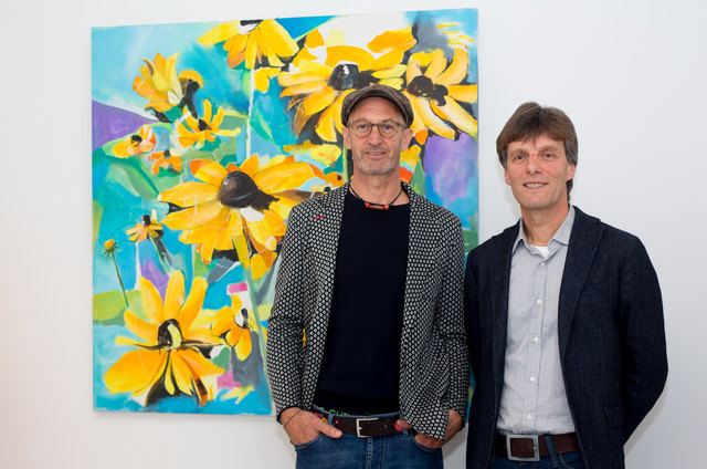 Der Künstler Heinz Istenich (li.) mit Richard Schneider, Obmann Kreativgruppe Defereggental.