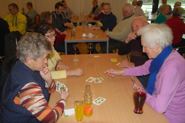 Spannende Spiele wurden beim Preiswatten im Sozialzentrum PillerseeTal ausgetragen. | Foto: Sozialzentrum PillerseeTal