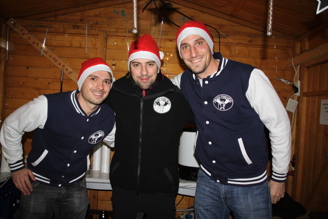Bei den Flying Freezers Zoltan, Andy und Gery gab es Punsch.