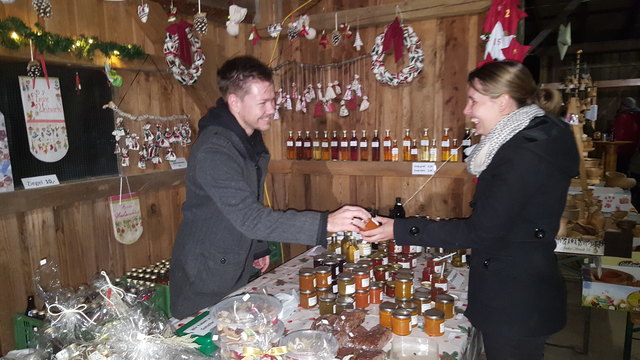 Verkostungsmöglichkeiten, abwechslungsreiche Handwerkskunst und viele regionale Produkten wurden im familiären Rahmen angeboten. | Foto: David Tuttner