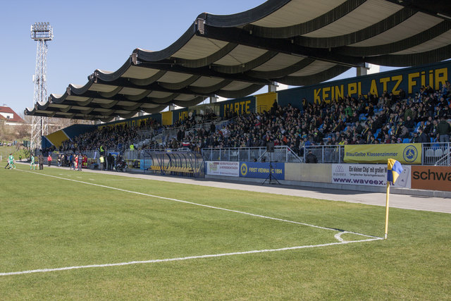 Trauer auf der Hohen Warte: Das Publikum bekommt ab sofort Spiele der 2. Landesliga zu sehen. | Foto: Archiv