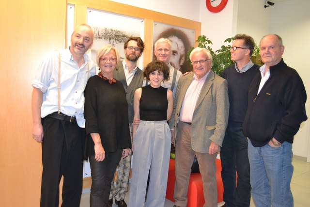 Das Team um Darstellerin Johann Hainz mit Bgm. Ingrid Salamon und den beiden Kräftner-Experten Edi Sieber und Günter Unger. | Foto: zVg