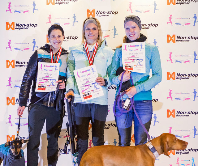 Canicross Damen Platz eins bis drei © SpeedRunners.at