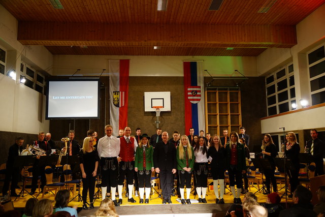 Beim Herbstkonzert zeigt der Musikverein Kematen erstmalig seine neue Tracht. | Foto: Johannes Lehner