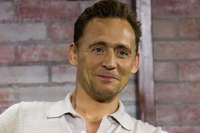 Singt Swift über Tom Hiddleston? | Foto: vagueonthehow, wikipedia, CC BY 2.0