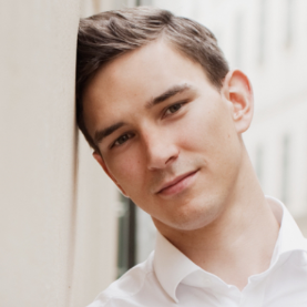 Chefdirigent des Orchesters ist Erich Polz.