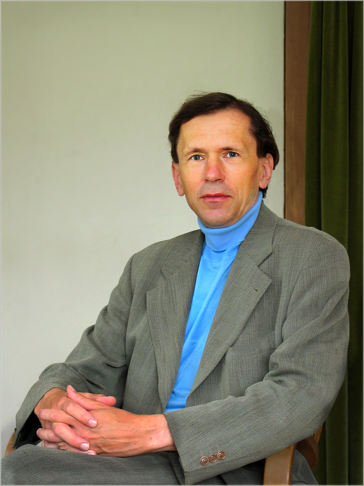 Paul Engel stellt in Berlin eine neue Komposition vor.