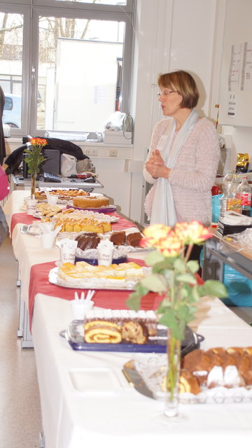 Das Kuchenbuffet betreute Franziska Graf