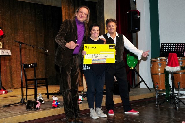 1.565 Euro wurden von Markus Linder und Siggi Haider eingespielt – sehr zur Freude von Sabine Nagl.