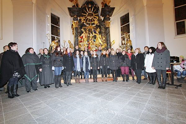 Der Männergesangsverein, Gemischte Chor und die Gospelgruppe "Grenzwacht Lavamünd" laden am 17. Dezember zum Adventkonzert nach Lavamünd (Foto: Grenzwacht Lavamünd)