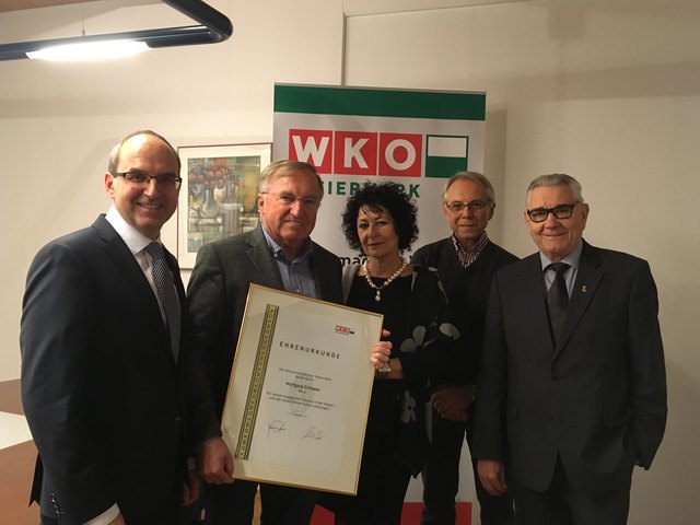 Vlnr: Andreas Schlemmer, WKO Weiz; Wolfgang Enthaler, Romana Enthaler, Heinz Schwindhackl, Obmann Tourismus Weiz; Heinz Habe. | Foto: WKO