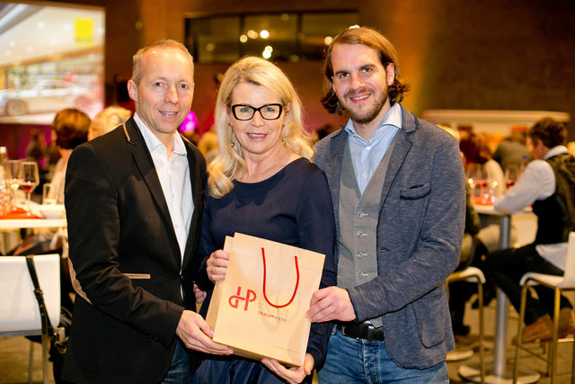 Jürgen Grampp (Mediamarkt Salzburg), Michaela Lindner (Xaver) und Tobias Penegger (Kleider Bauer) haben das 150. After Work besucht. | Foto: wildbild