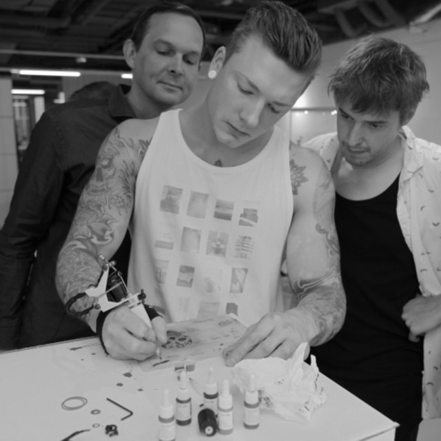 Marc Schuran - Produktdesigner mit Passion für Handwerk, Beton & Technik entwickelt Kugellautsprecher | Foto: NDU