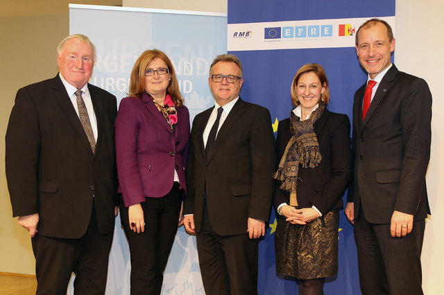 Hochkartige EU-Diskussion: Karl-Heinz Lambertz, Marlies Stubits-Weidinger, Hans Niessl, Elisabeth Kornfeind und Jörg Wojahn | Foto: LMS