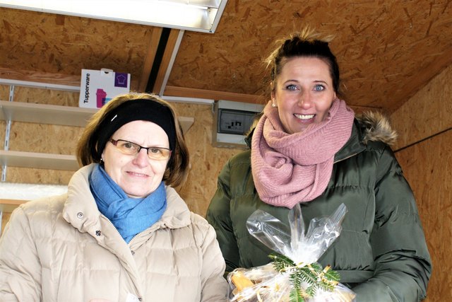 Leckere Kekse gab es bei Zalka Mandl und Veronika Salzburger