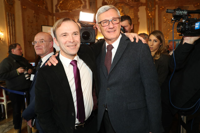 Stichwahl um das Amt des Bürgermeisters in der Stadt SalzburgBürgermeisterstichwahlFoto: Franz Nerumayr   10.12.2017Kopf an Kopf Rennen bis zuletztet: v.l. Bernhard Auinger und Harald Preuner im Schloss Mirabell