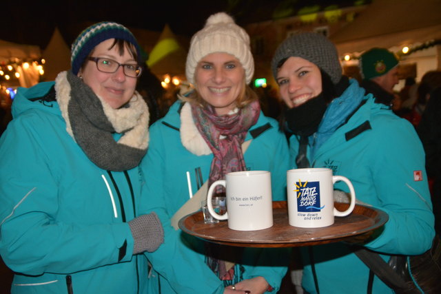 Der Umwelt zuliebe gab es für Glühwein und Punsch erstmals auch Keramik-Häferl.