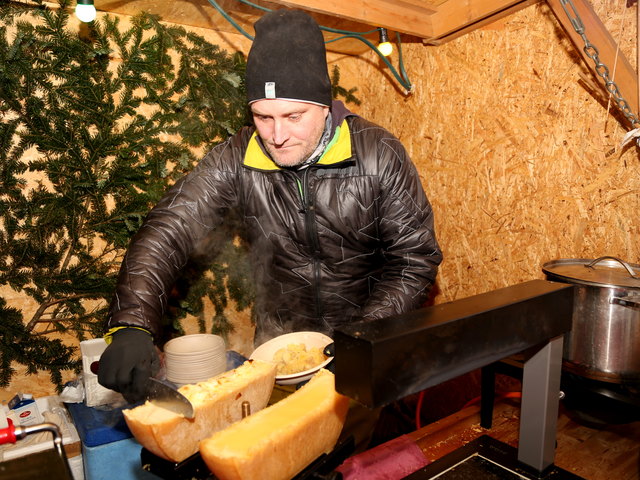 Kartoffel und warmen Racelettekäse, eine richtige Spezialität.