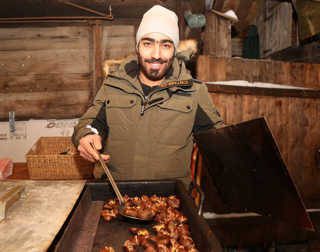 Kastanienröster Walat Rustum.