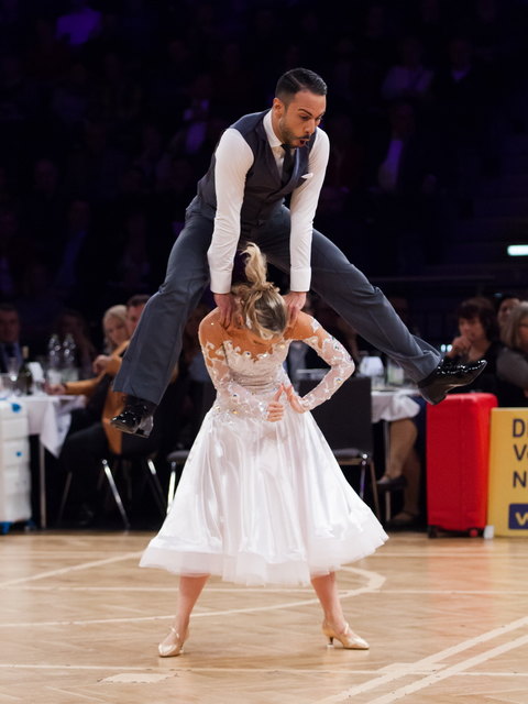 Danilo Campisi hoch in der Luft… | Foto: Regina Courtier