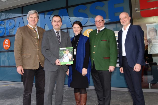 Bezirkshauptmann Max Wiesenhofer, Dir. Johannes Kielnhofer, Sarah Straub (Big Brothers Big Sisters), Regionalleiter Manfred Plank, Oliver-David Wenninger (Big Brothers Big Sisters).