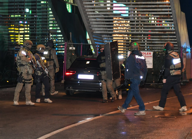 ÜBERFALL Q-WEST INNSBRUCK | Foto: zeitungsfoto.at