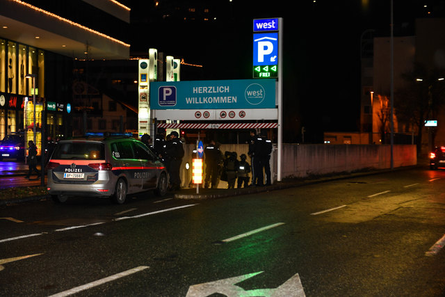 ÜBERFALL Q-WEST INNSBRUCK | Foto: zeitungsfoto.at