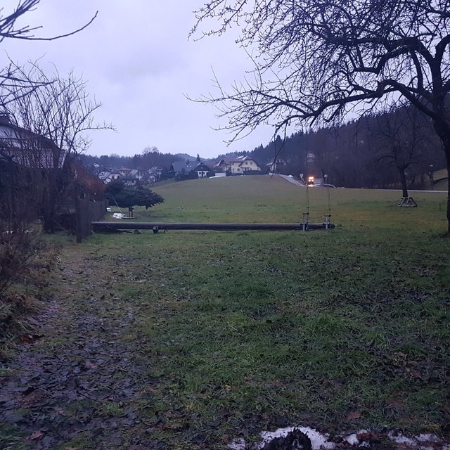 Strommast in Köttmannsdorf umgekippt | Foto: LPD/Lamprecht