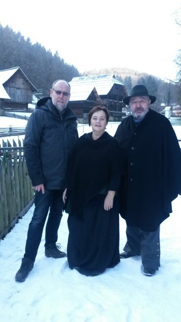 Egbert Pöttler und Klaus Streichert (r.) begrüßen Franziska Kren-Leitgeb im Freilichtmuseum Stübing. | Foto: KK