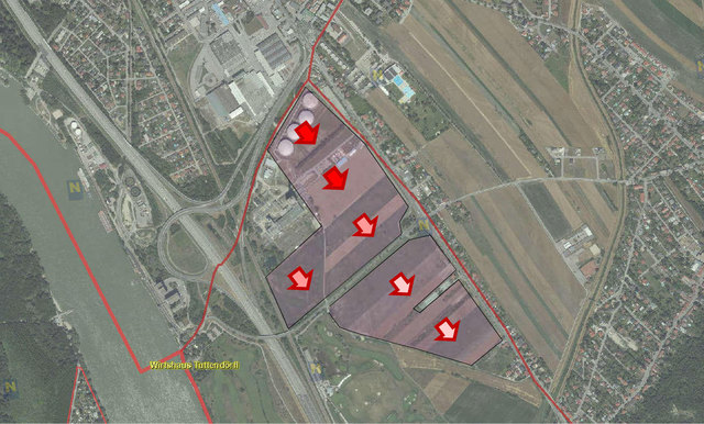 Hier ist die geplante Fläschenwidmung zu sehen, wobei die vollen roten Pfeile das Areal für die Post zeigen, die anderen die geplante Erweiterung auf 40 Hektar.