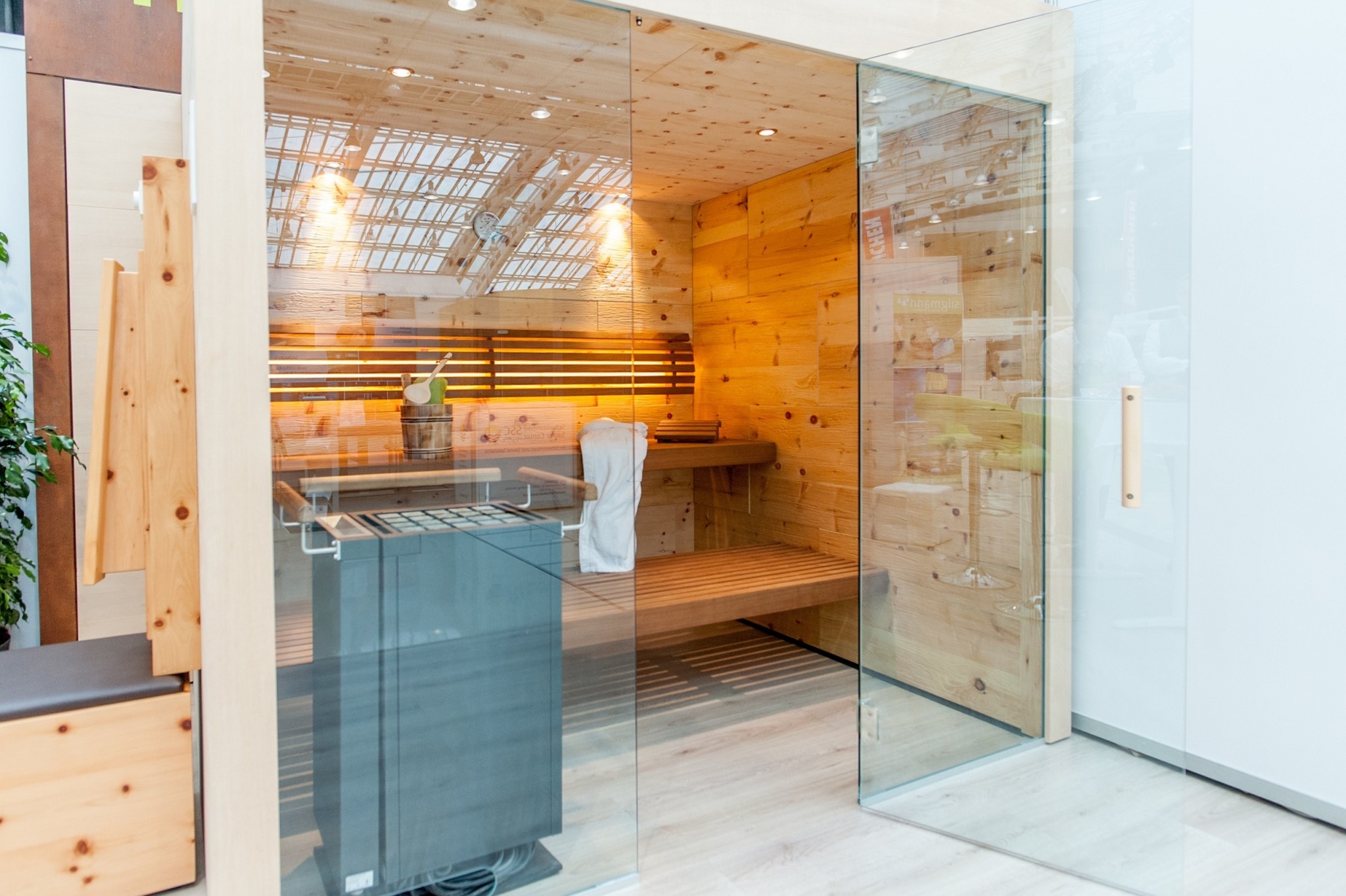 Er sucht sie für sauna